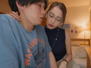 Dụ cô bạn thân đến nhà rồi trói lại địt bạo dâm