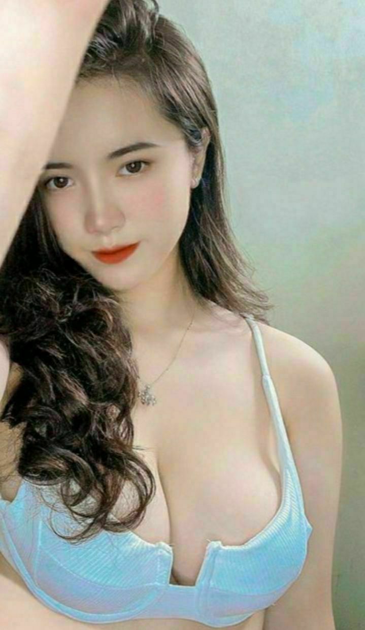 Người vợ trẻ mở tiệm mát-xa lành mạnh những gã cạnh nhà đê tiện lại lắm trò